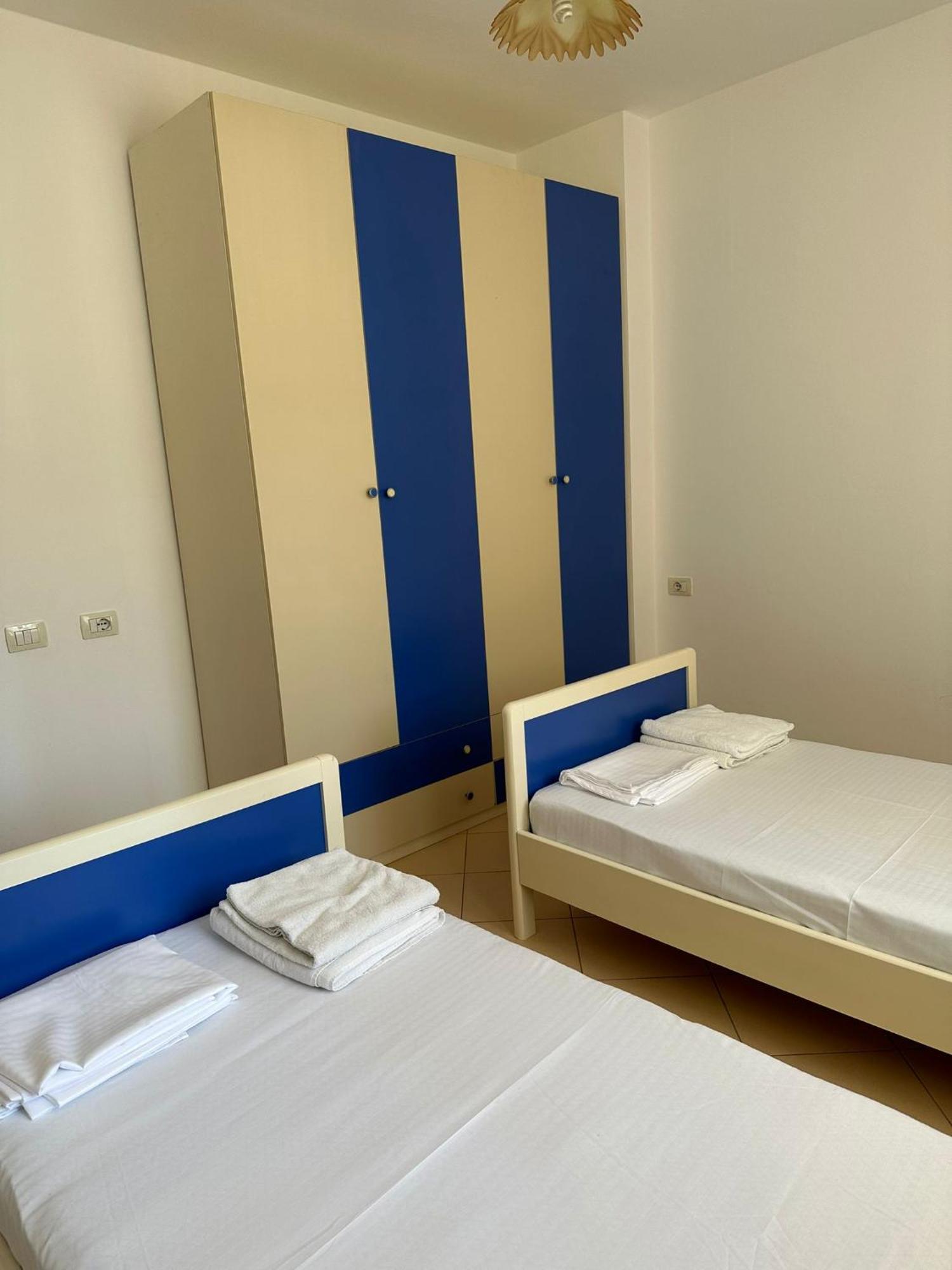Renting House Vlorë 外观 照片