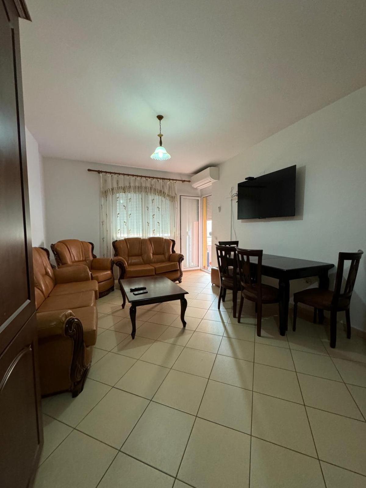 Renting House Vlorë 外观 照片